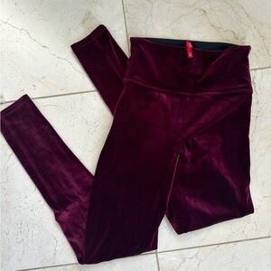 Spanx Velvet Leggings size M